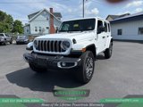 Used 2025 Jeep Wrangler Sahara image 3