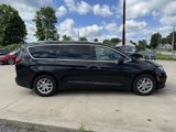 Used 2021 Chrysler Pacifica Touring-L image 5