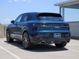 Certified 2025 Porsche Cayenne image 3