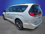 New 2023 Chrysler Pacifica Limited w/ S Appearance Package image 4