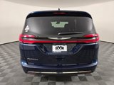 New 2025 Chrysler Pacifica Select image 5