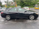 Used 2017 Toyota Camry SE image 4