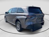 Used 2023 Toyota Sienna LE image 3