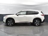 Used 2023 Nissan Rogue SL w/ SL Premium Package image 2