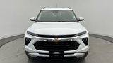 Used 2025 Chevrolet TrailBlazer LT image 2