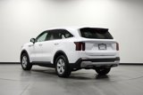 Used 2025 Kia Sorento LX image 6