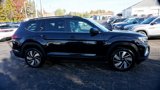 New 2025 Volkswagen Atlas SE image 4
