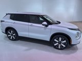 New 2025 Mitsubishi Outlander SE image 3