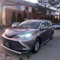 Used 2021 Toyota Sienna LE image 2