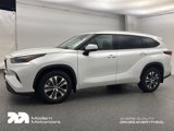 Used 2022 Toyota Highlander XLE image 2