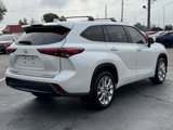 Used 2023 Toyota Highlander Limited image 5