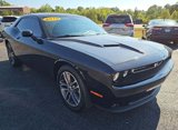 Used 2019 Dodge Challenger SXT image 3