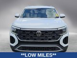 Used 2024 Volkswagen Atlas Cross Sport SE image 2