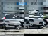 Used 2018 Jeep Cherokee Limited image 2