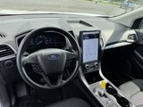 Used 2023 Ford Edge SE image 4
