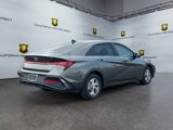 Used 2025 Hyundai Elantra SE image 5