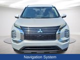 Used 2024 Mitsubishi Outlander SE image 2