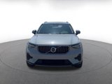Used 2024 Volvo XC40 B5 Core image 4