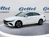 New 2025 Hyundai Elantra SEL image 2