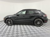 Used 2025 Porsche Macan image 2