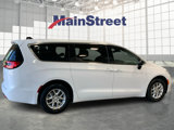 New 2025 Chrysler Pacifica Select image 2