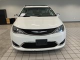 Used 2020 Chrysler Pacifica Limited image 2