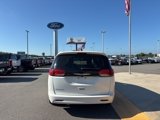 Used 2022 Chrysler Voyager LX image 4