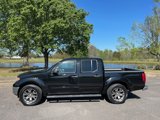 Used 2019 Nissan Frontier SL image 2