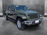 Used 2023 Jeep Gladiator Sport image 3