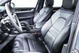 Used 2025 Porsche Cayenne image 4