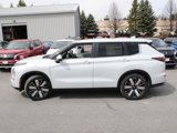 New 2025 Mitsubishi Outlander SE image 6