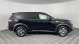 New 2025 Nissan Pathfinder S image 3