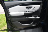 New 2025 Honda Pilot Touring image 5