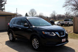 Used 2017 Nissan Rogue SV image 2