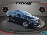 New 2025 Chrysler Pacifica Premium image 2