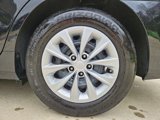 Used 2016 Toyota Camry LE image 5
