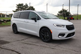 New 2025 Chrysler Pacifica Limited w/ Uconnect Theater Family Group image 3