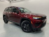Used 2025 Jeep Grand Cherokee Altitude image 2