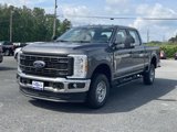 New 2025 Ford F250 4x4 Crew Cab Super Duty image 3