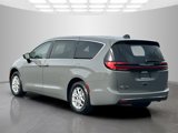 New 2025 Chrysler Pacifica Select image 3