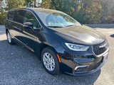 New 2025 Chrysler Pacifica Select image 4