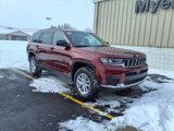 New 2025 Jeep Grand Cherokee L Laredo image 2