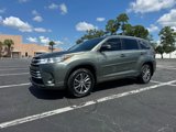 Used 2018 Toyota Highlander XLE image 2