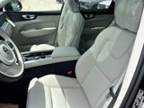 New 2025 Volvo XC60 B5 Ultra w/ Climate Package image 4