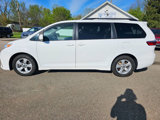 Used 2019 Toyota Sienna LE image 2