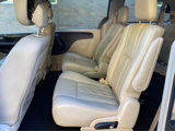 Used 2013 Chrysler Town & Country Touring image 6