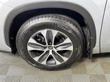 Certified 2023 Toyota Highlander XLE image 3
