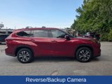 Used 2022 Toyota Highlander XLE image 4