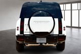 New 2025 Land Rover Defender 130 X-Dynamic SE image 4