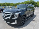 Used 2015 Cadillac Escalade Luxury image 2